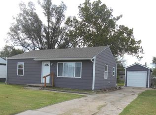 2421 W Crawford St, Wichita, KS 67217