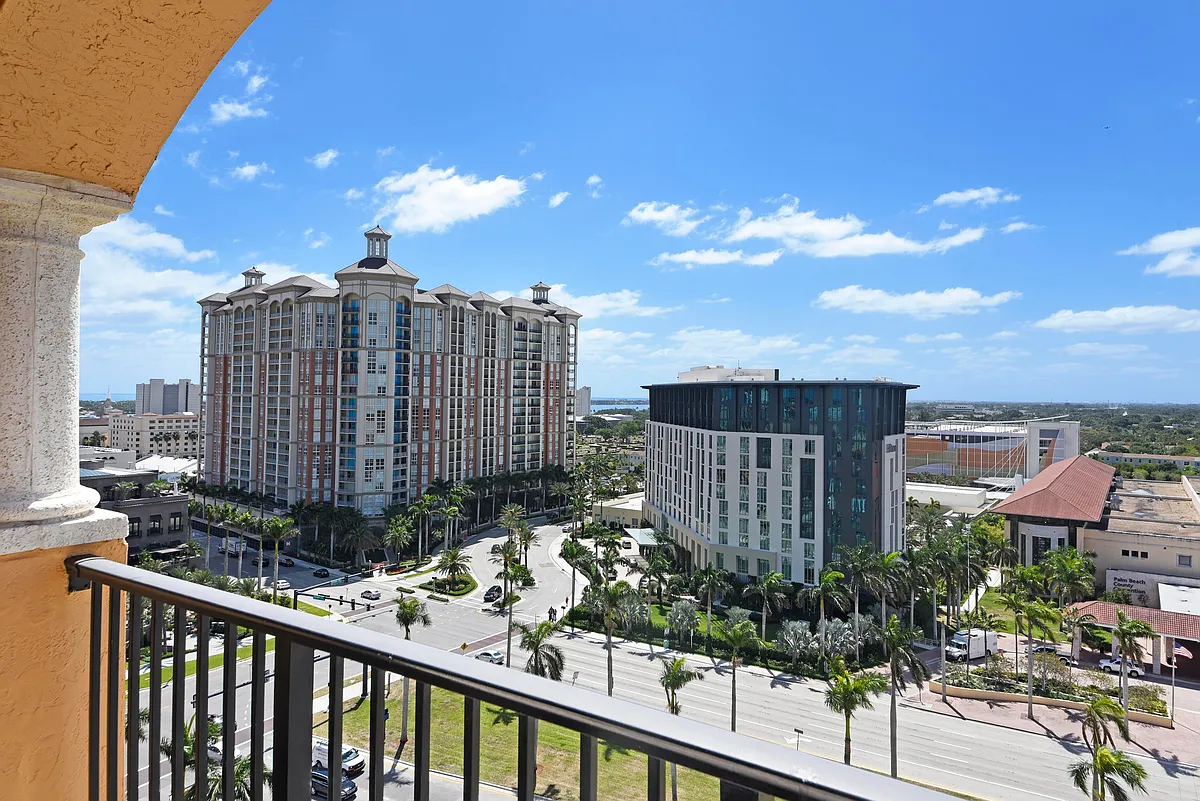 Building Photo - 651 Okeechobee Blvd #1209
