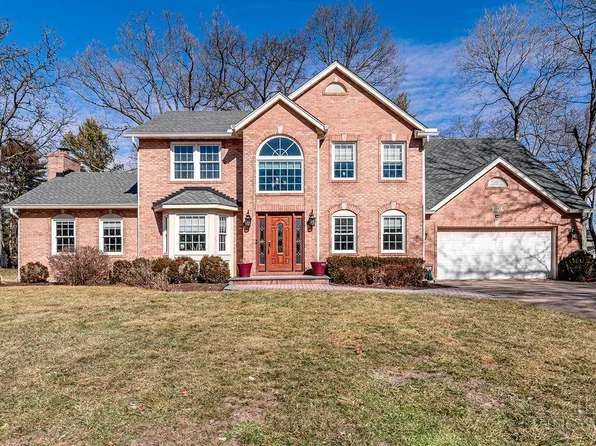 1482 Oak Valley Dr, Fairfield, OH 45014