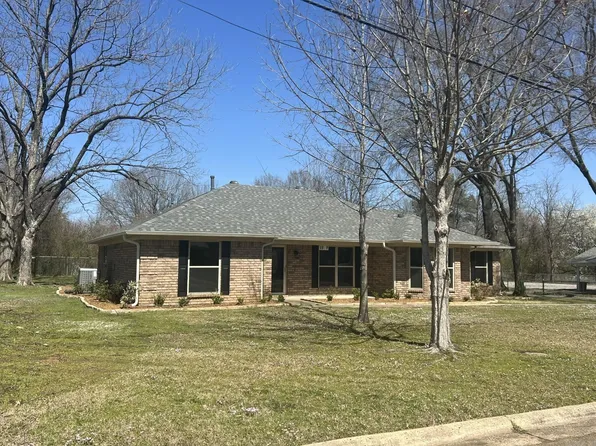 1307 E 48th St, Texarkana, AR 71854