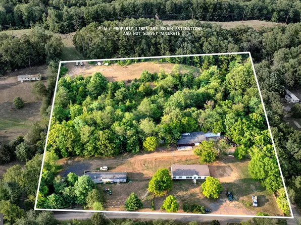 556 Fox Hollow Ln, Hedgesville, WV 25427