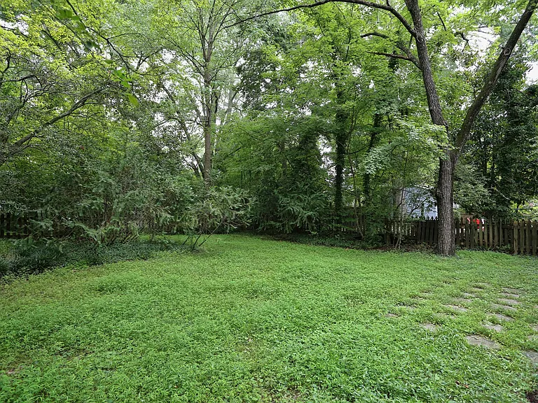 502 Pritchard Ave — Photo 2