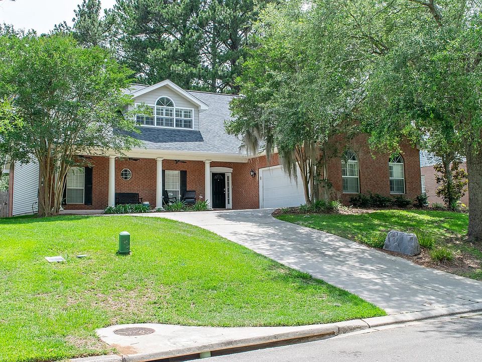 1st image of 912 Park View Dr