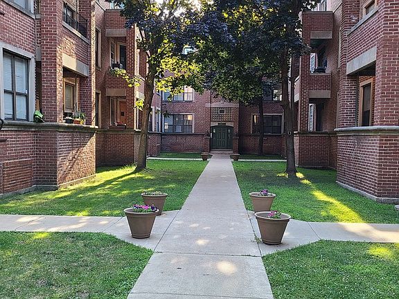 3rd image of 6102 S Dorchester Ave APT 3E