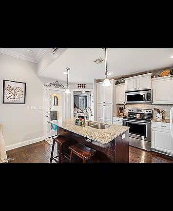 3rd image of 613 Braxton Dr