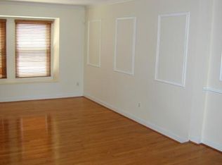 3910 Green Look Ct, Fairfax, VA 22033