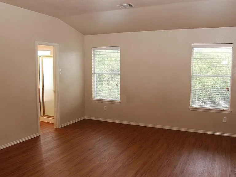 3414 Flowstone Ln — Photo 10