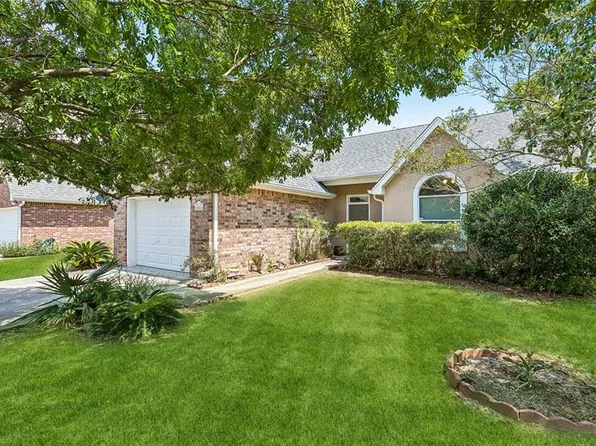 805 Carondelet St, Mandeville, LA 70448