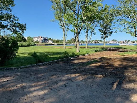 5th image of 3 Oyster Bay Dr