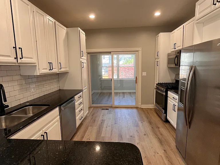 4048 N Richmond St #1 — Photo 15