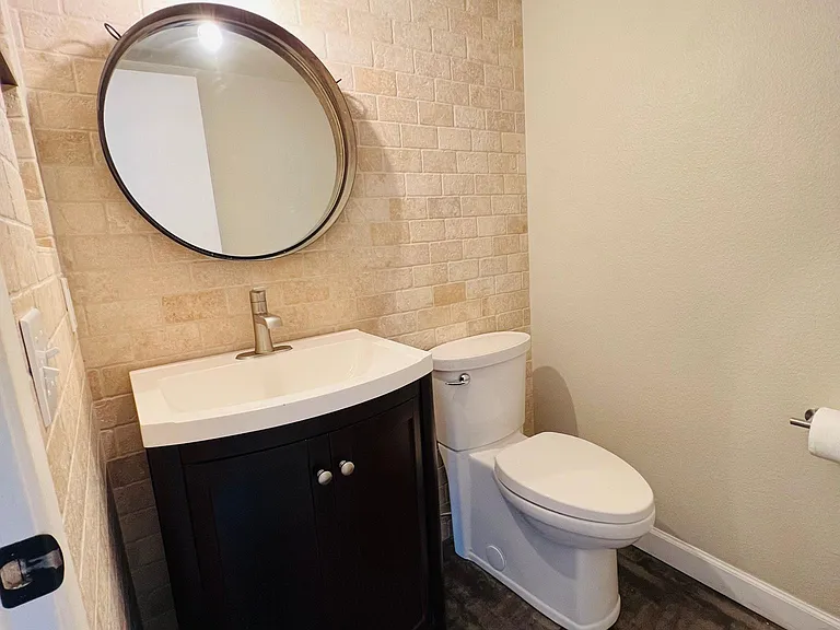 2425 La Brea Ct #2425 — Photo 11
