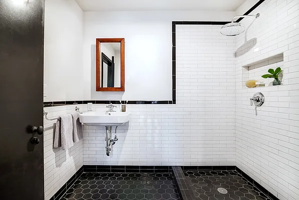 Rented by Compass | media 17