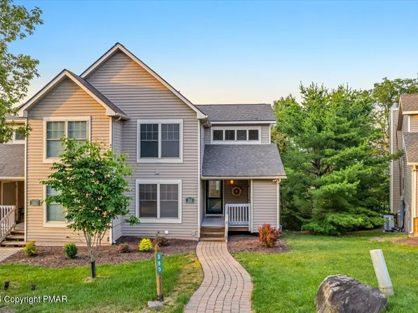 353 Juniper Ct, Tannersville, PA 18372