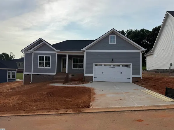 103 Halowell Ln, Travelers Rest, SC 29690