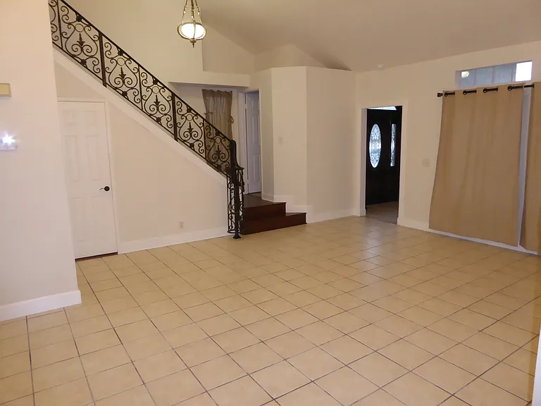 27727 Spandau Dr — Photo 8