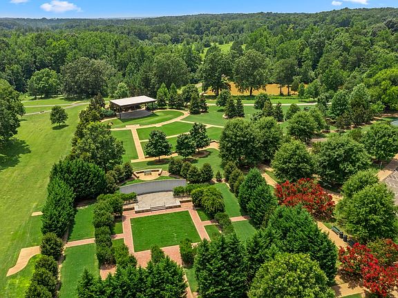 12-minute drive to E. Caroll Joyner Park