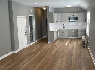 9243 S Manistee Ave #2, Chicago, IL 60617