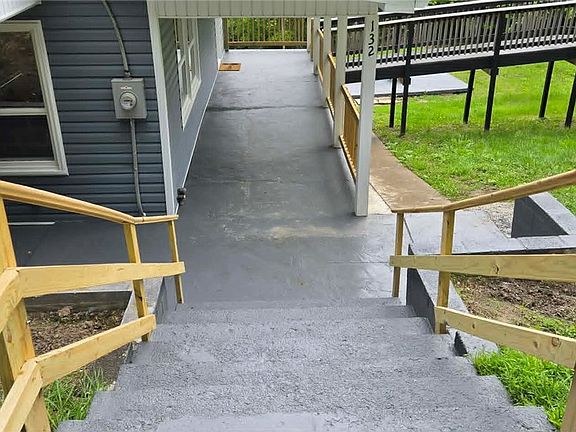 5th image of 132 Cherry Tree Rd