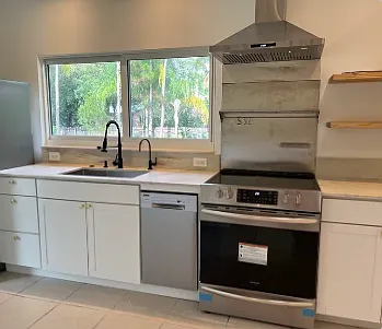 Studio, 500 sqft, $1,800 — Photo 4