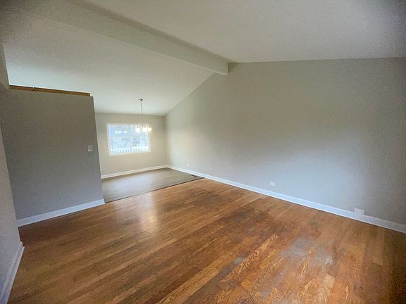 4th image of 1831 N Seminary Ave