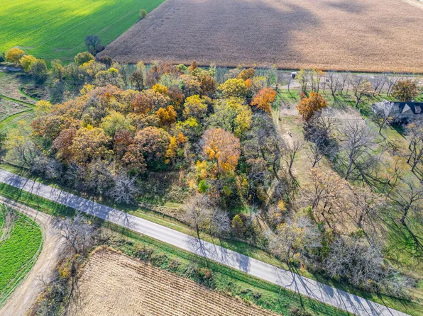 X North Boone School Rd, Poplar Grove, IL 61065