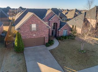 6400 Hearth Falls Dr, Rogers, AR 72758