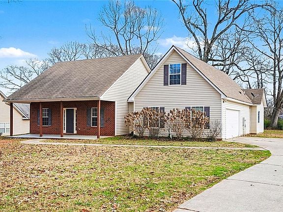 3rd image of 1558 Kilgore Rd