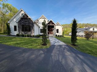4450 Savage Pointe Dr, Franklin, TN 37064