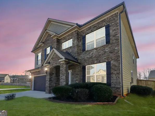 210 Palm Springs Cir, Fairburn, GA 30213