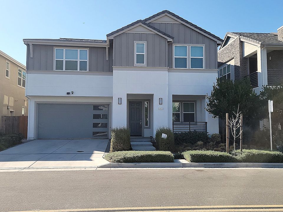 1st image of 2689 Tranquility St