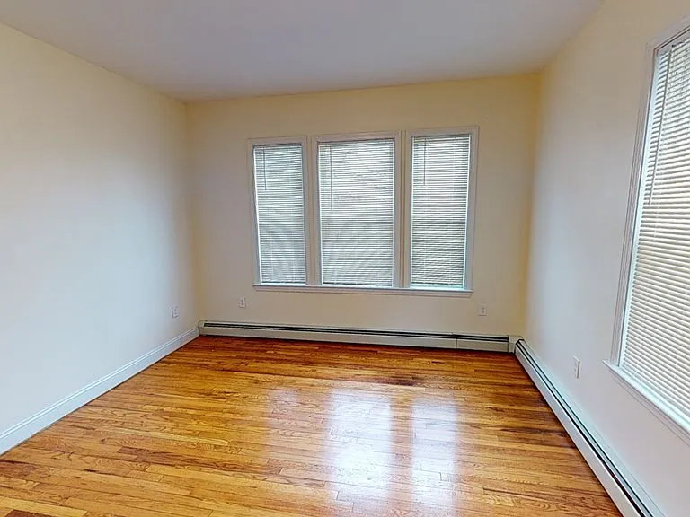 55 Hazelton St #2 — Photo 28
