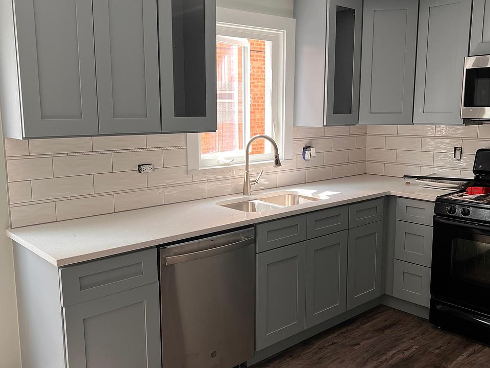 1st image of 4616 N Sayre Ave APT 1
