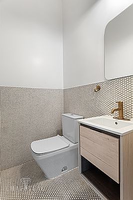 5th image of 254 Stuyvesant Ave #1