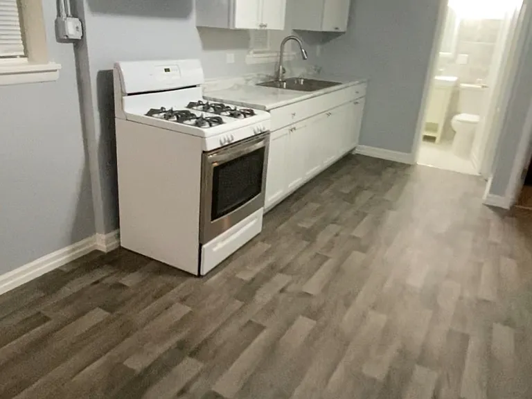 5253 W Montrose Ave #B — Photo 9