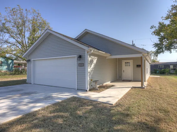 115 W Daugherty Street, Carterville, MO 64835