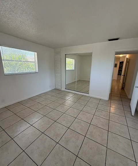 1020 N 18th Ct #201 — Photo 30