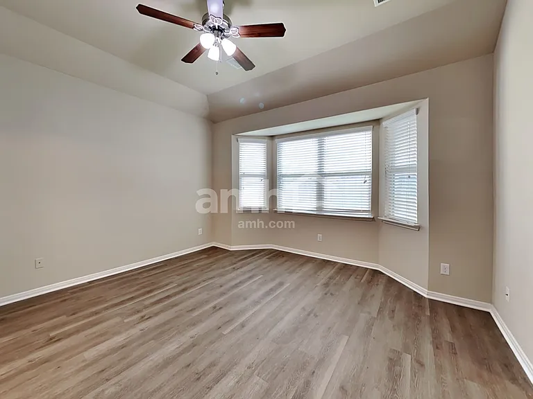 7446 Durango Creek Dr — Photo 10
