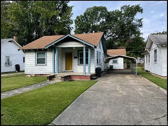 4 bed, 2.0 bath, 1472 sqft, $1,395 — Photo 1