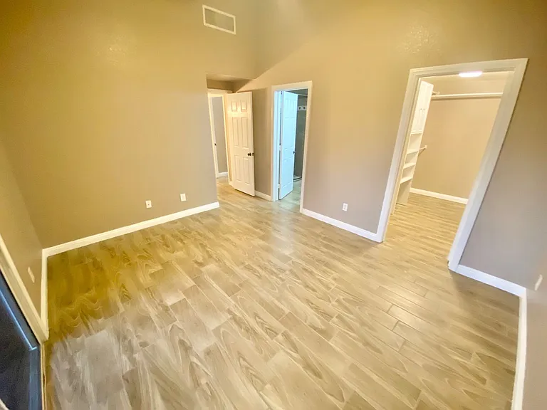 2000 Turquoise Ridge St #204 — Photo 22
