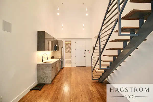 Rented by Hagstrom Management Inc | media 18