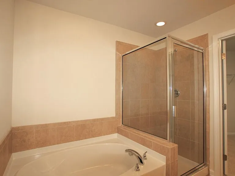10019 Lynnberry Pl — Photo 8