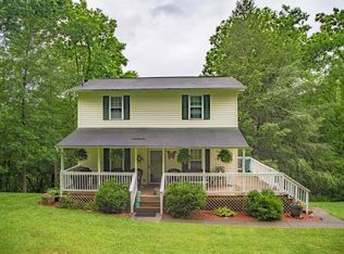 416 Keen Rd, Pounding Mill, VA 24637