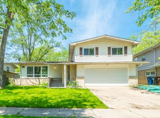 228 N Pleasant Dr, Glenwood, IL 60425