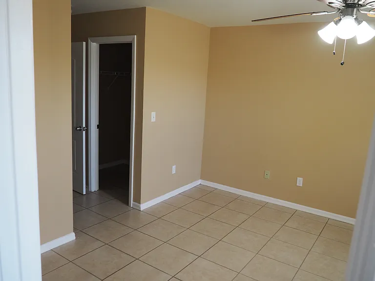 5008 Baron St — Photo 8