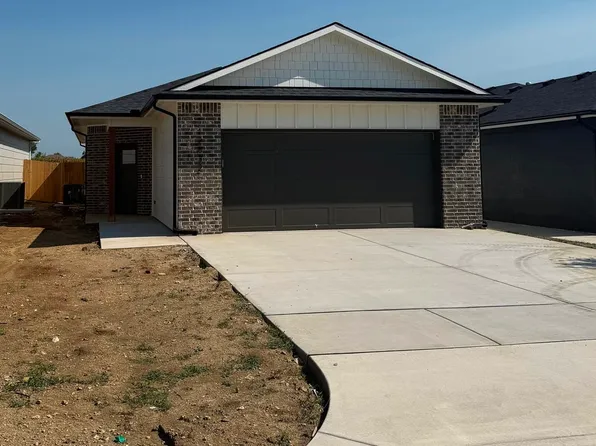 12832 E Willowgreen St, Wichita, KS 67230