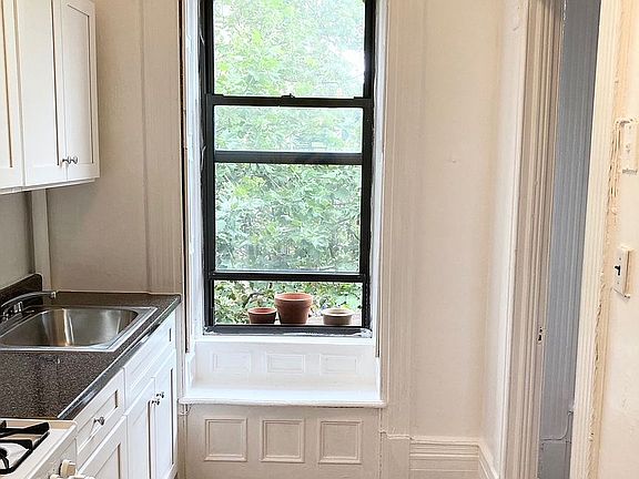 4th image of 182 8th Ave APT 3A