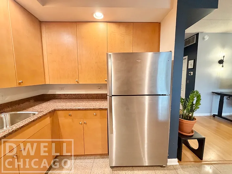 4625 W Lawrence Ave #401 — Photo 16