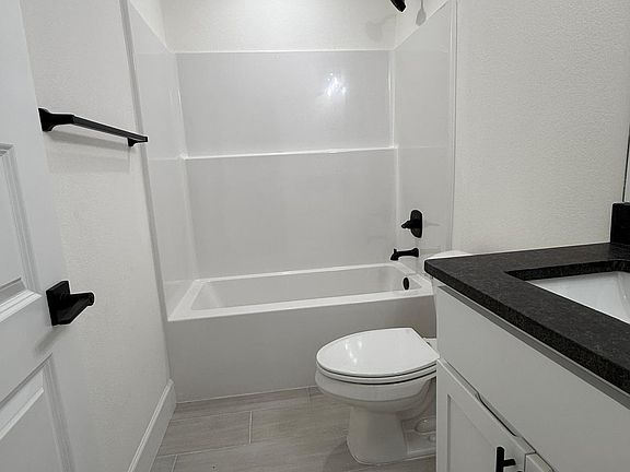 5th image of 3212 Lovely Ln