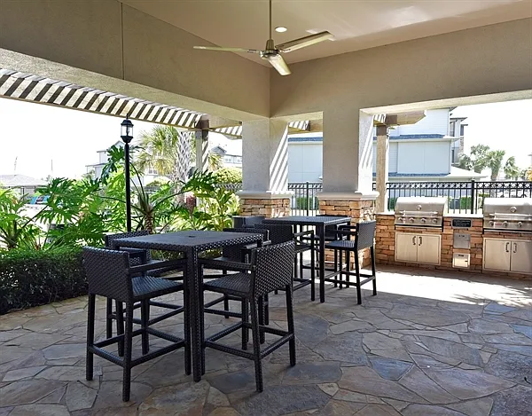 11881 Gulf Pointe Dr — Photo 3