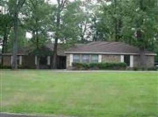 6101 Ridgewood Dr, Pine Bluff, AR 71603